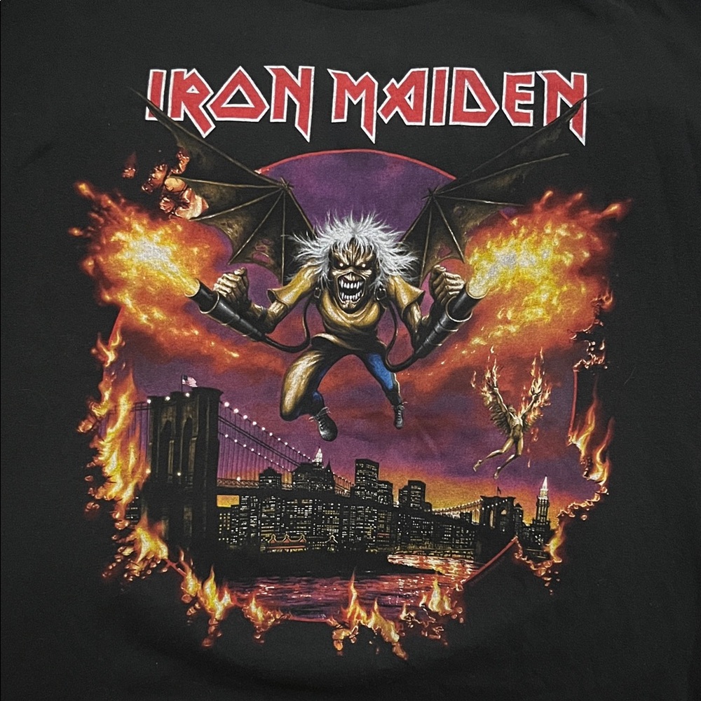 Black Iron Maiden 2019 Legacy of the Beast Tour Large Shirt - Picture 1 of 5
